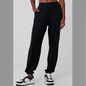 NWT ALO Yoga waffle knit Weekend Escape Jogger